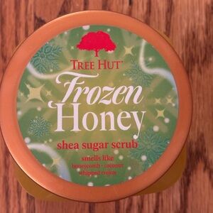 NWT Tree Hut Shea Sugar Scrub ~ frozen honey